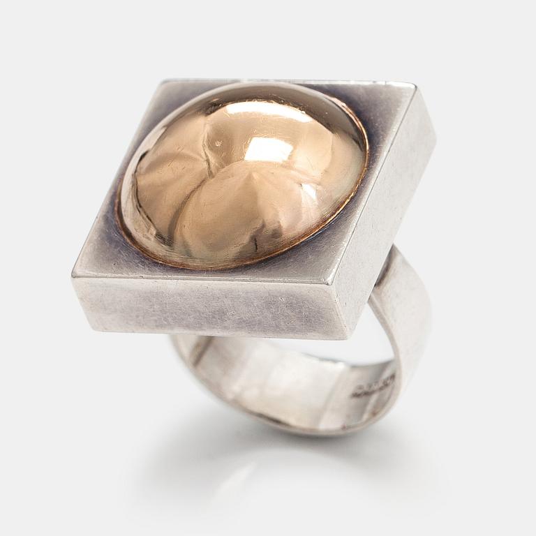 Saara Hopea, A sterling silver and gold ring. Ossian Hopea, Porvoo 1972.