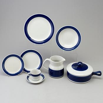 A 73 pcs 'Koka blå' porcelain dinner service by Hertha Begtsson, Rörstrand, in production 1956-1988.
