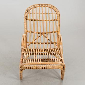 SOLSTOL/VILFÅTÖLJ, rotting, 1900-tal. Dyna medföljer.