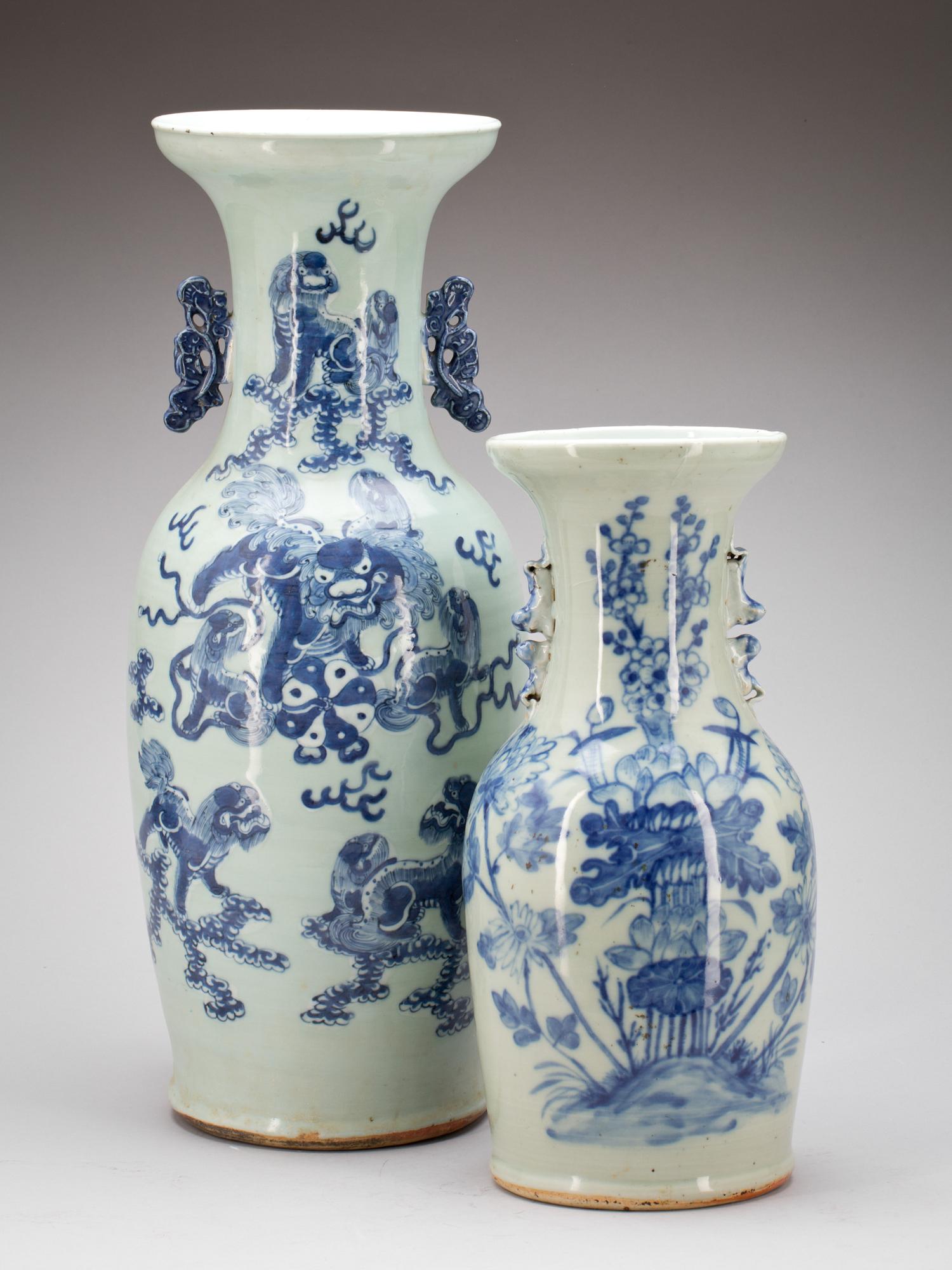 GOLVVASER, 2 st, porslin. Kina. 1800/1900-tal.