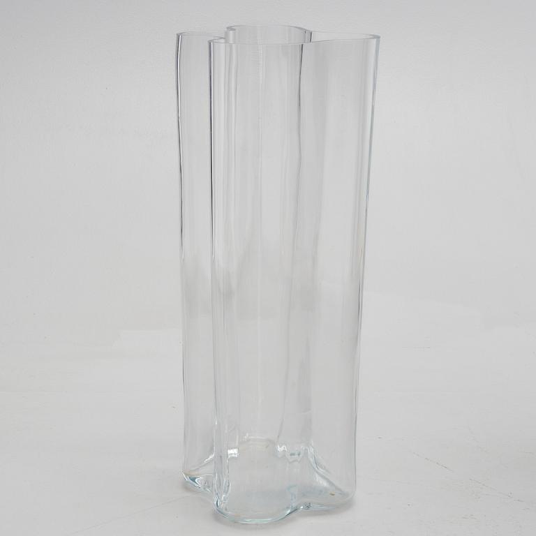 Alvar Aalto, golvvas, glas, Ittala, Finland, ed 12/1998.