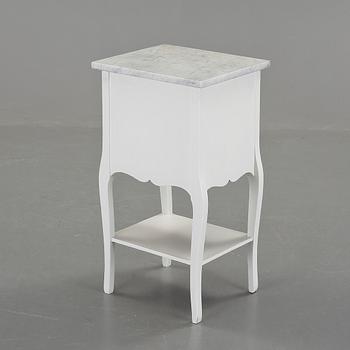 SÄNGBORD, 1900-talets första hälft.