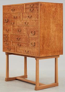 Josef Frank, A Josef Frank burrwood, mahogany and walnut cabinet 'Nationalmuseiskåpet', Svenskt Tenn, Sweden, model 881, 1960-70's.