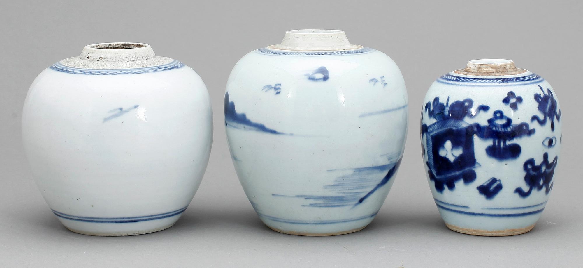 BOJANER, 3 st, porslin, Kina 1700/1800-tal.