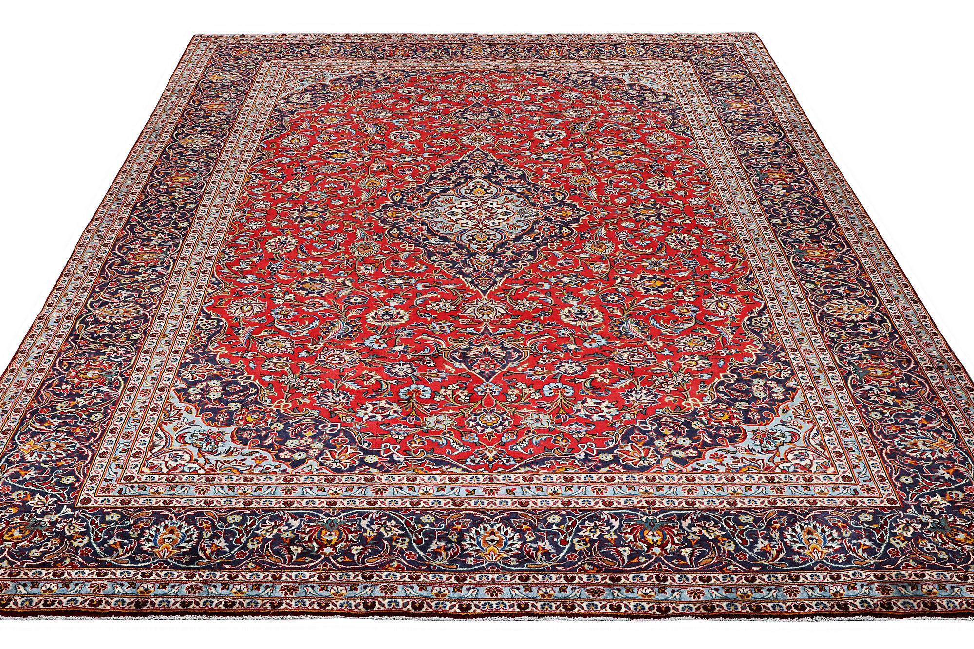 A carpet, Kashan, ca 357 x 287 cm.