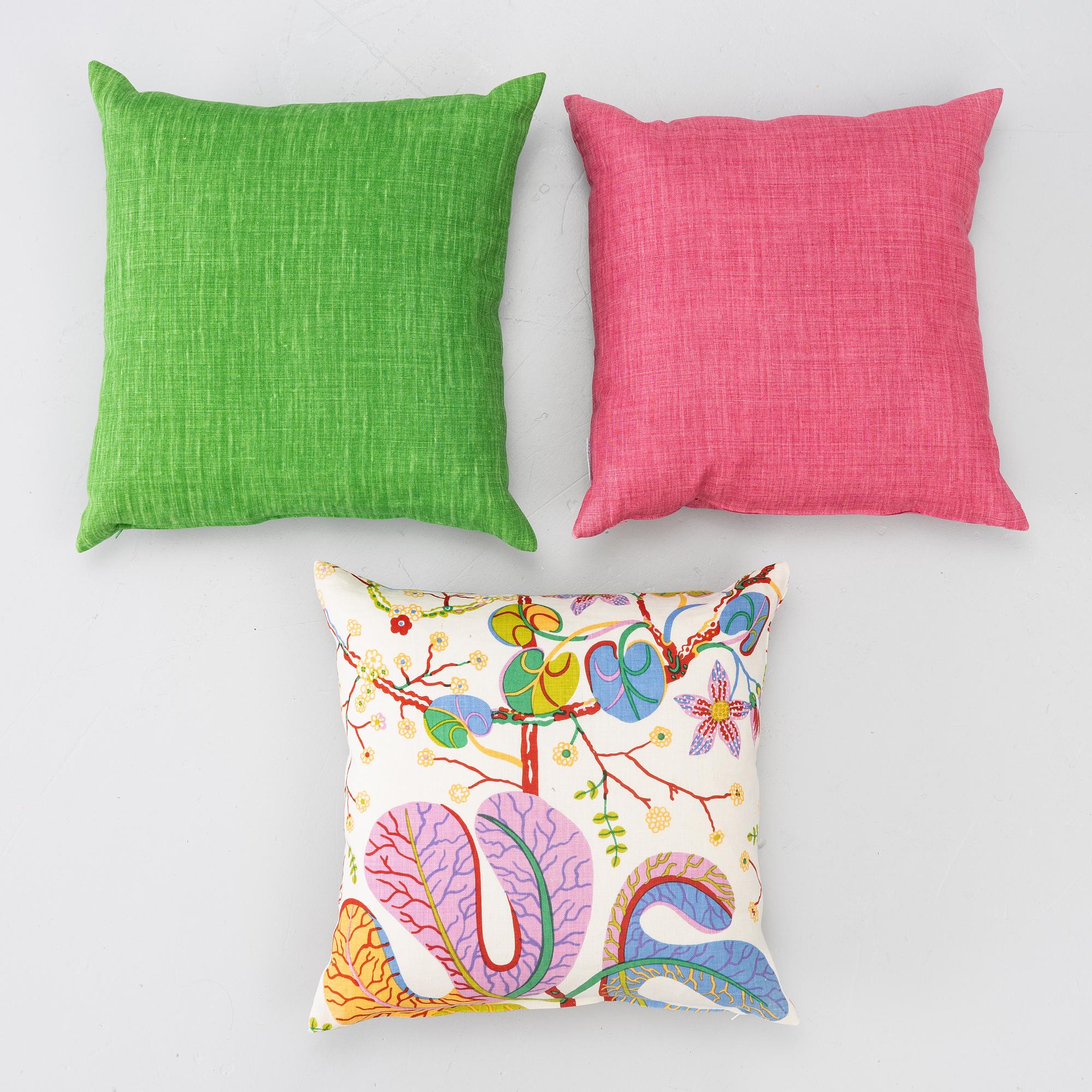 Josef Frank, Cushions, 3 pieces, Firma Svenskt Tenn.
