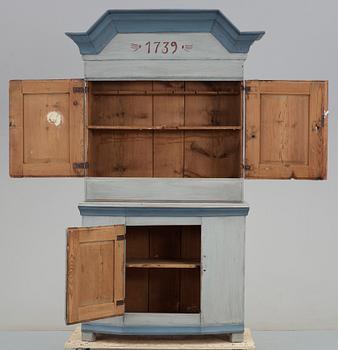 SKÄNKSKÅP, tvådelat, allmoge, bär dat 1739, 1800-tal.