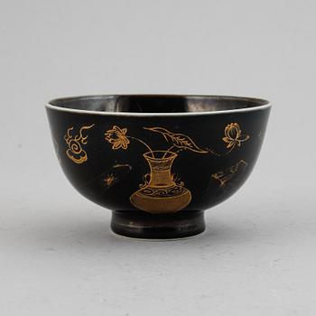 A black glazed bowl, Qing dynasty, 18th Century.