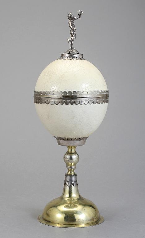 POKAL, silver och strutsägg, otydliga stämplar, 1800-tal.