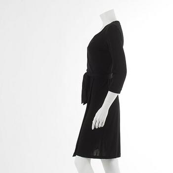 DIAVE VON FURSTENBERG, a black wrap dress. Size US 8.