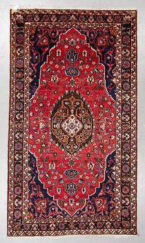 Matto, semi-antique/Old Bakthiari, ca 305 x 175 cm.