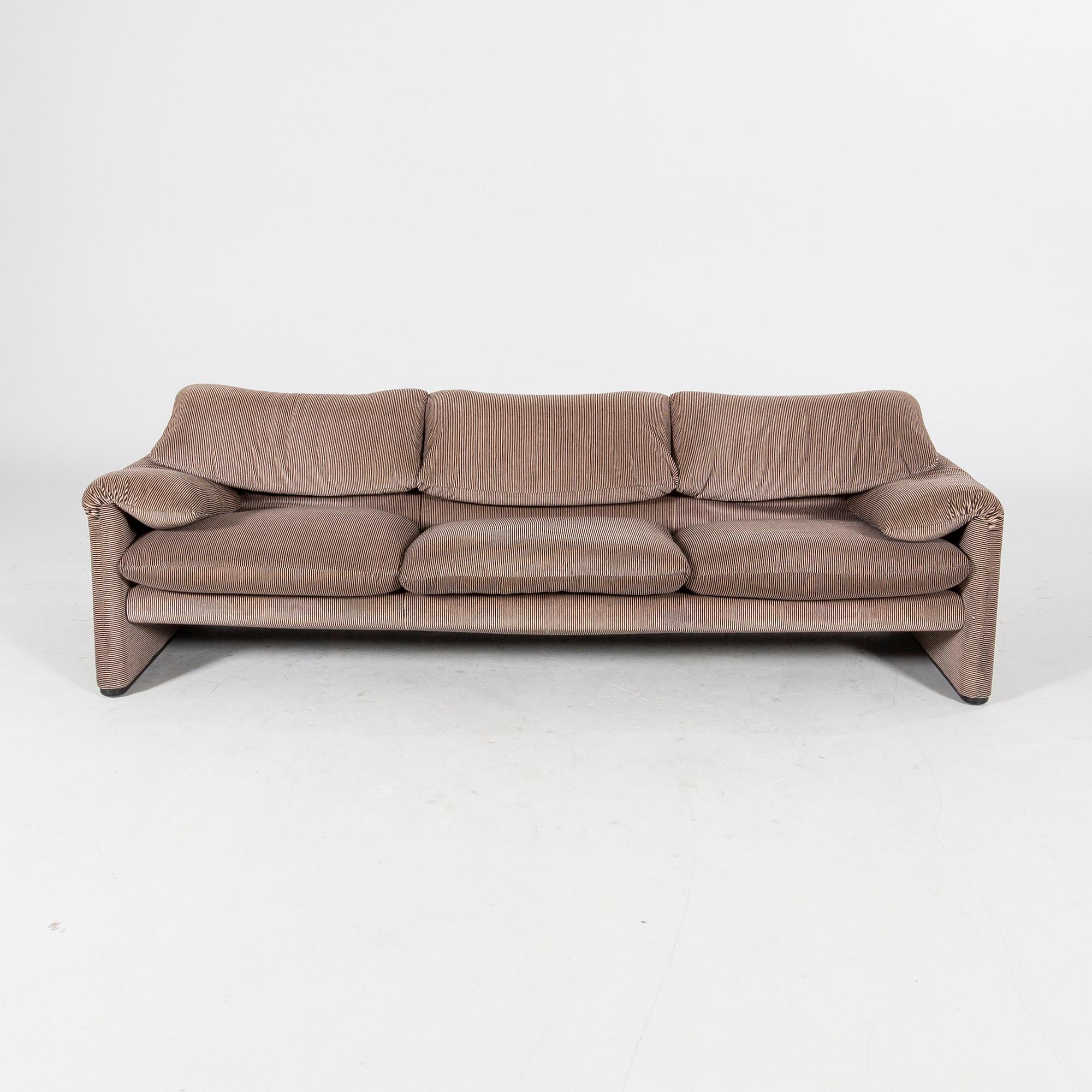 Vico Magistretti, sofa "Maralunga" for Cassina designed in 1973.