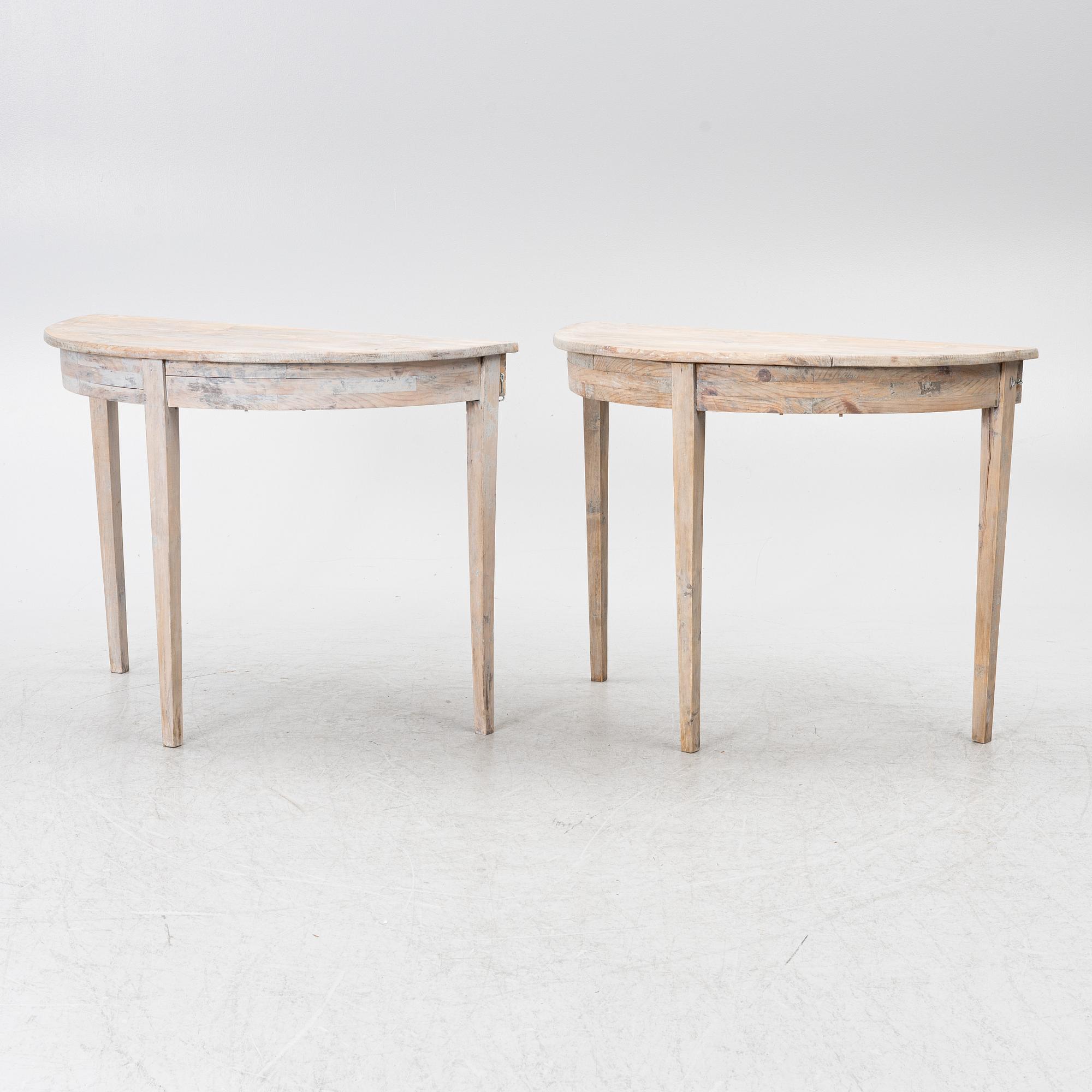 A pair of tables, second half of the 19th century.