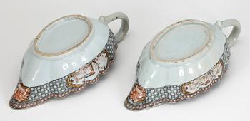 SÅSSNIPOR, ett par, kompaniporslin, ett par.
Kina, Qianlong 1700-tal.