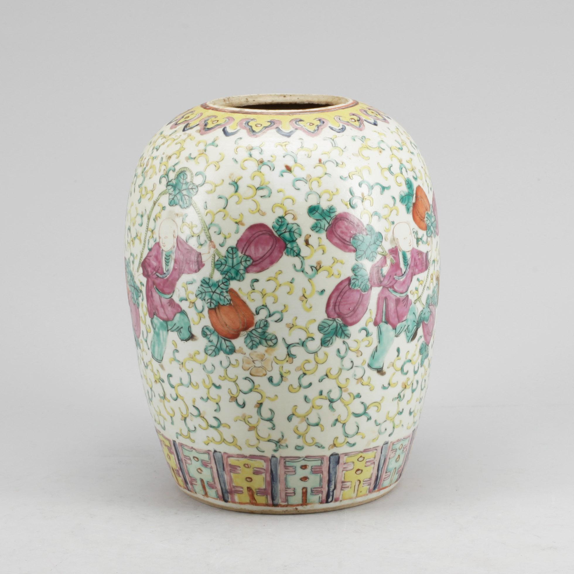 URNA / VAS, porslin, Kina, 1800-tal.