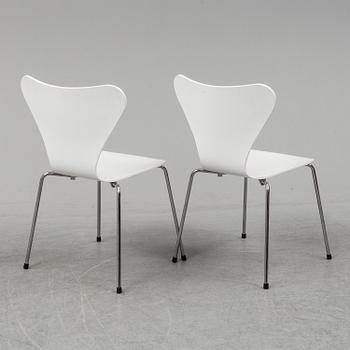 Seven chairs by Arne Jacobsen for Fritz Hansen 21st Century.