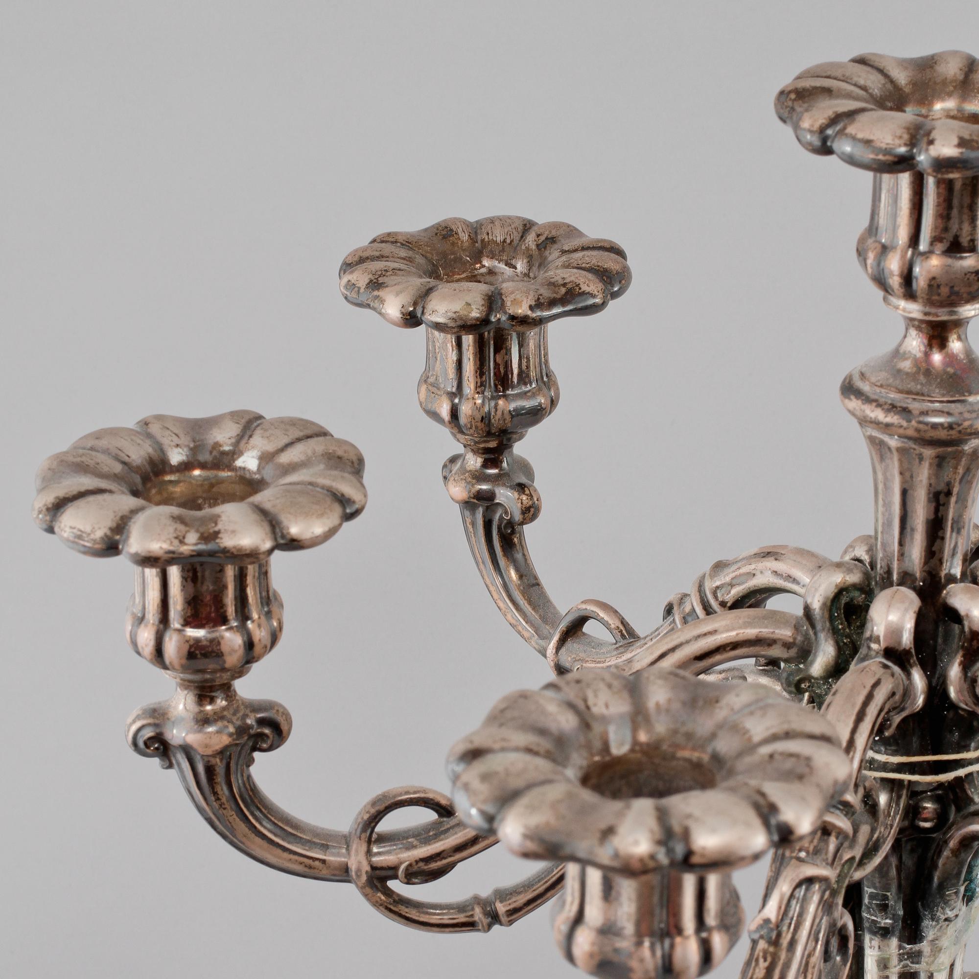 KANDELABRAR, ett par, nysilver, 1900-talets första hälft.