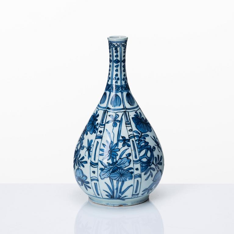 Flaska, kraakporslin. Mingdynastin, Wanli 1572-1620).