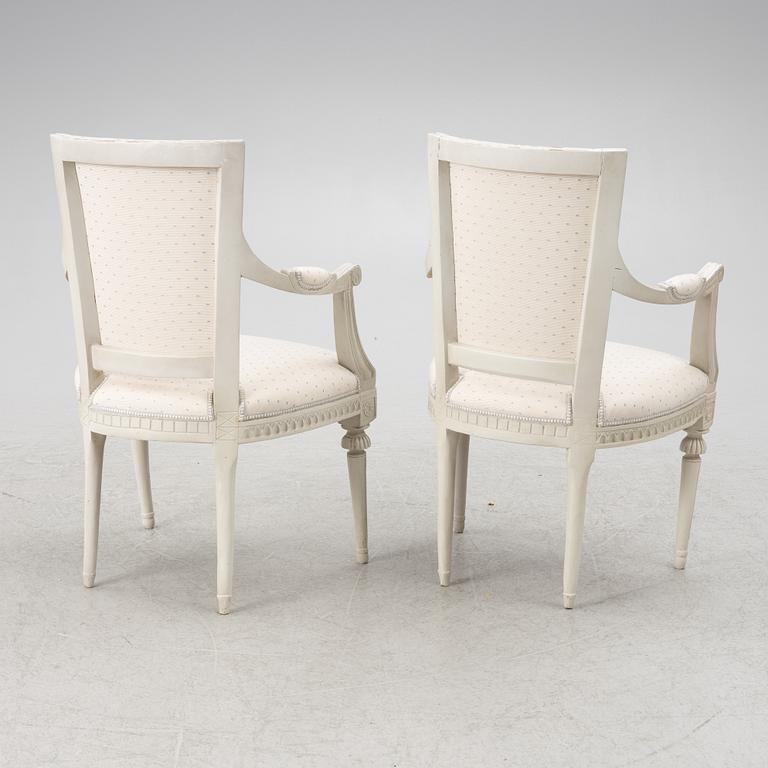 Karmstolar ett par, gustavianska, 17/1800-tal.