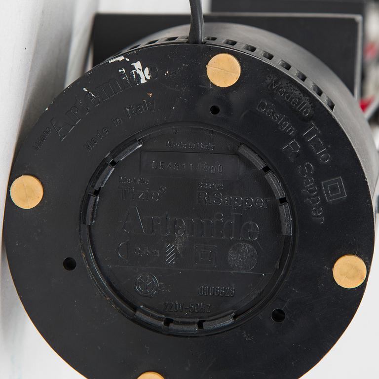 Richard Sapper, pöytävalaisinpari, "Tizio", Artemide, Italia.