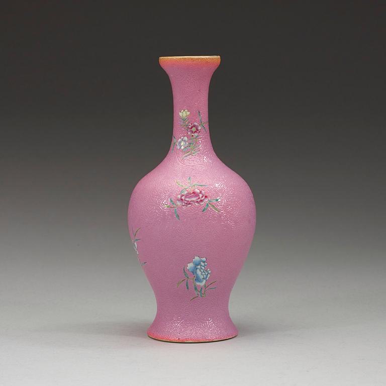 A pink and famille rose vase, Qing dynasty 19th century. With Qianlongs seal mark.