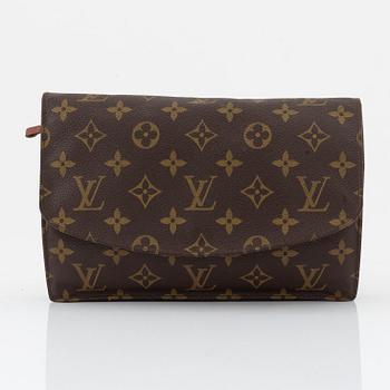 Louis Vuitton, a vintage monogram canvas 'Pochette Rabat' clutch, 1983.