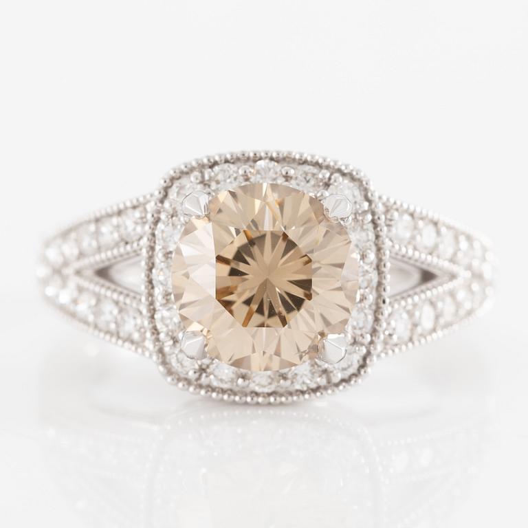 Ring 18K vitguld med briljantslipad diamant 2.54 ct. Medföljande GIA report.