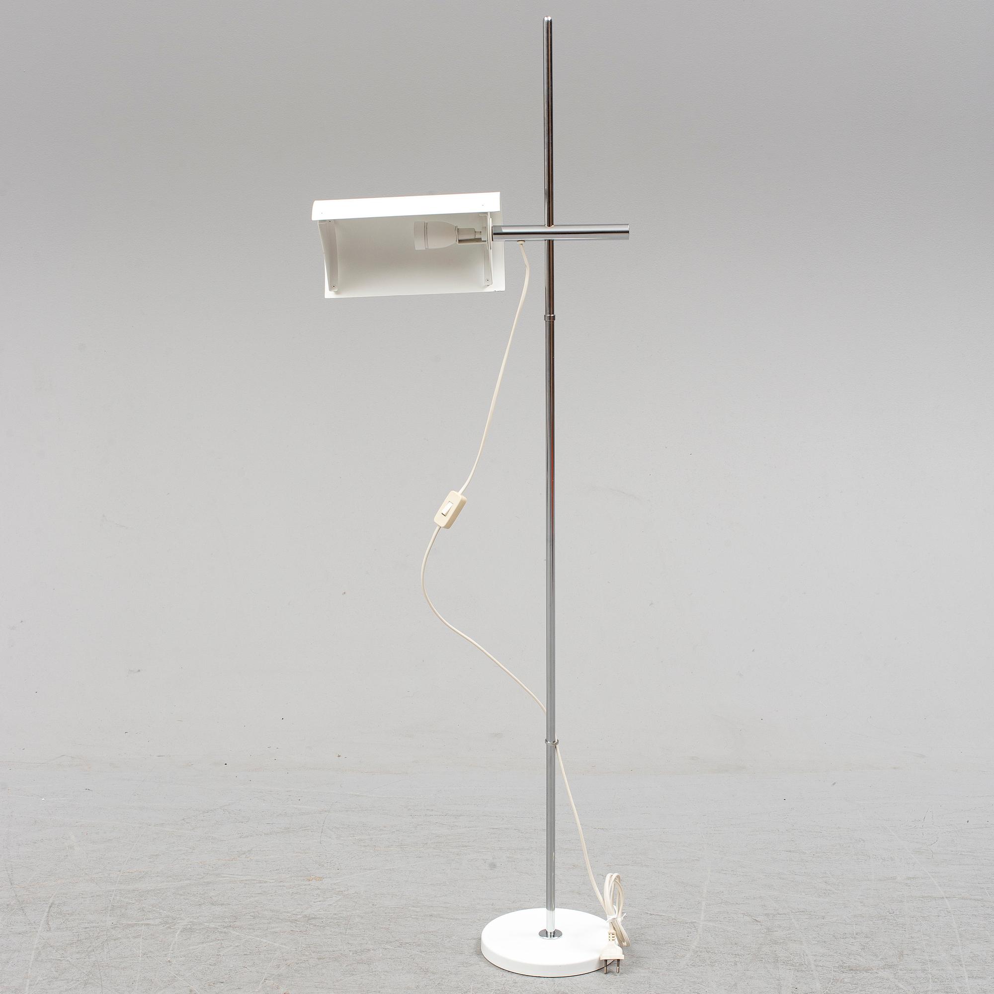 BEN AF SCHULTEN, a BS812 standard light from Artek, Finland.