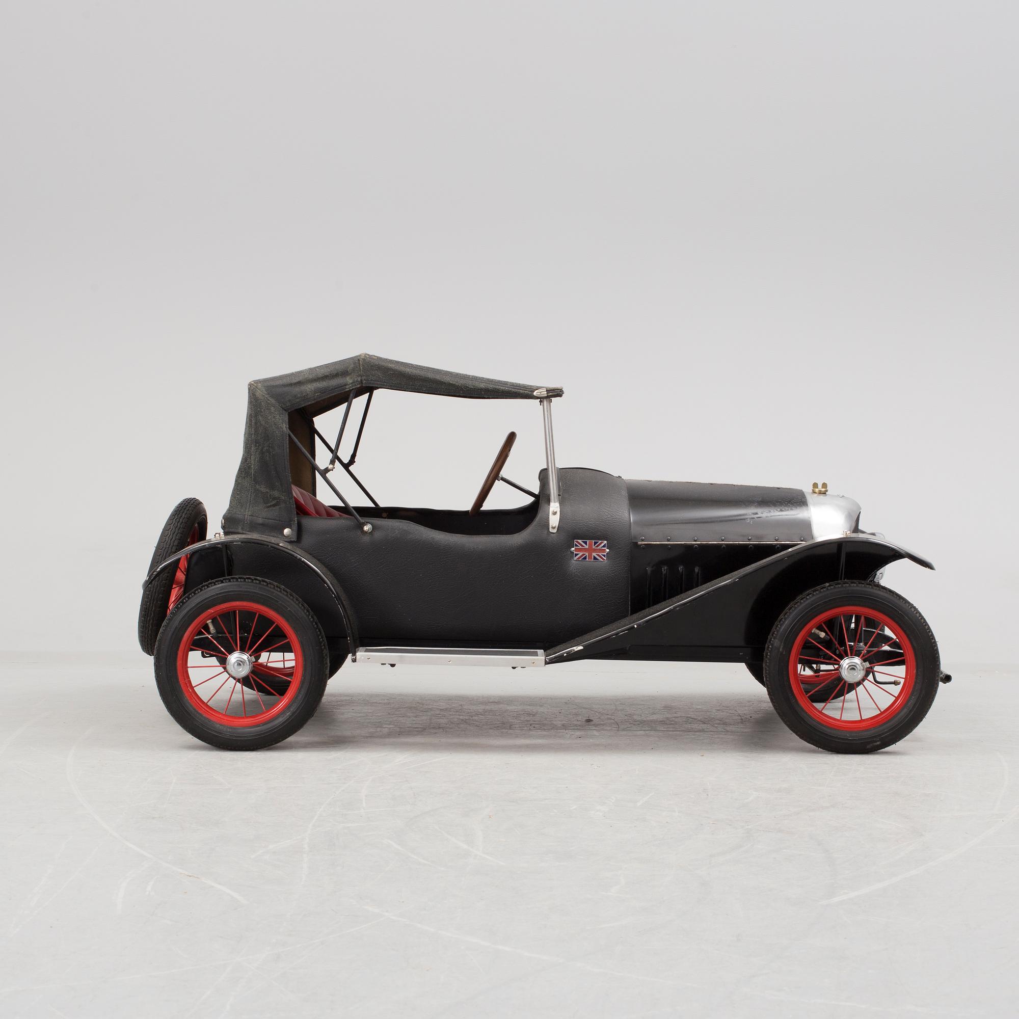 A "Bentley" pedal car by Motorima in Rydaholm, modern manufacture.