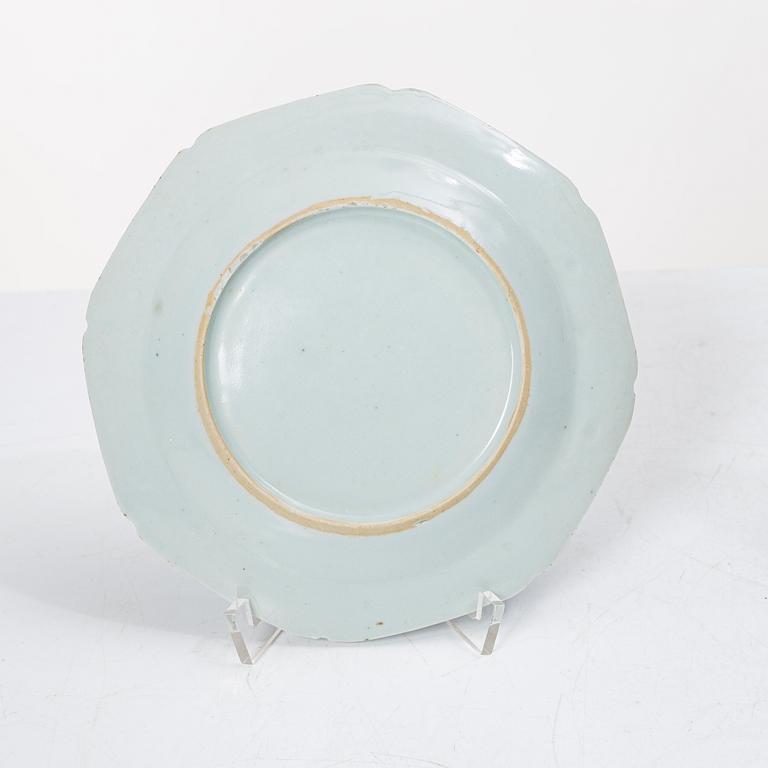 Tallrikar, 16 st, porslin, Kina, Qianlong (1736-95).