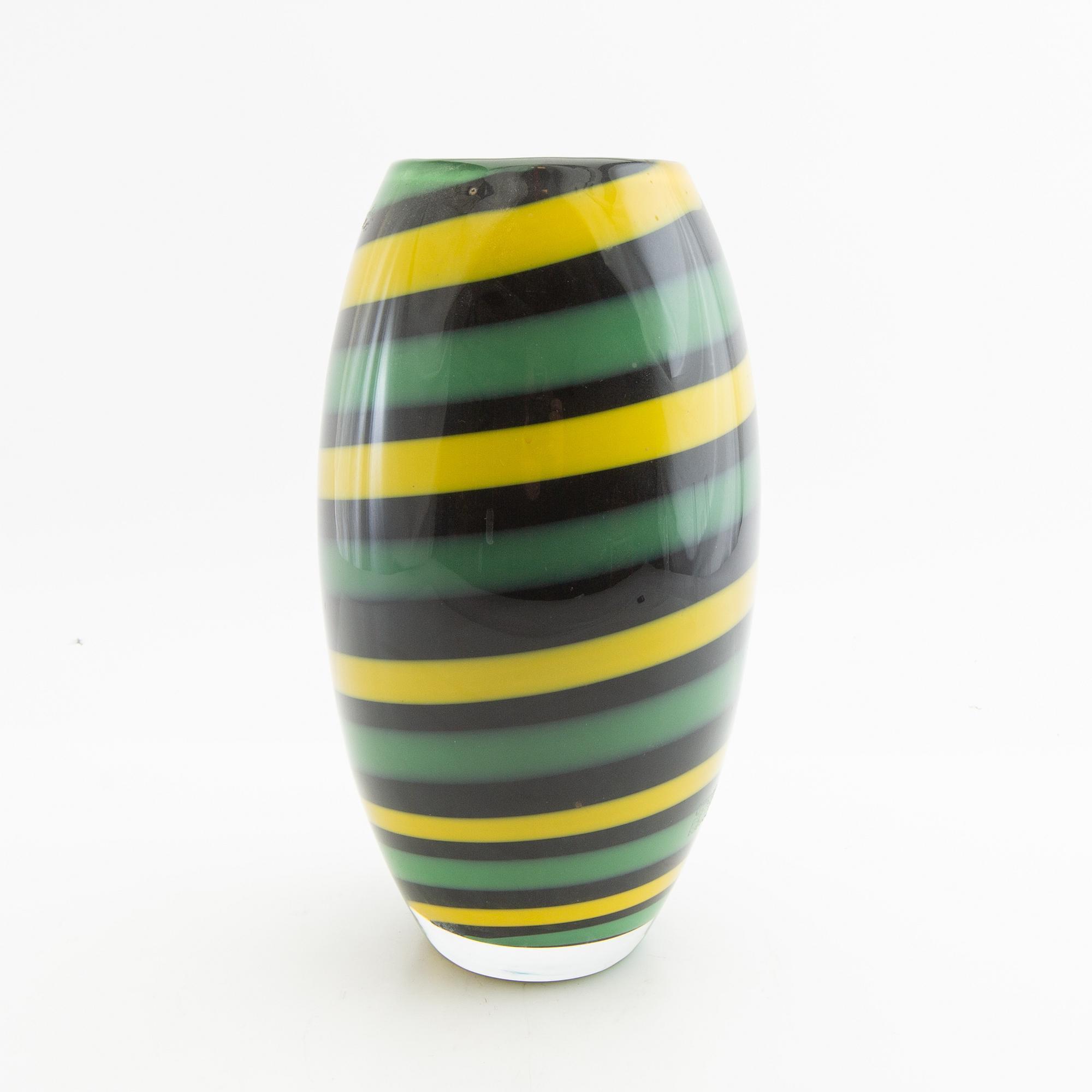 Helén Krantz, a vase, Orrefors, late 20th century.