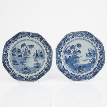 Servisdelar, porslin, 7 delar, Kina, Qingdynastin, 1700-tal.