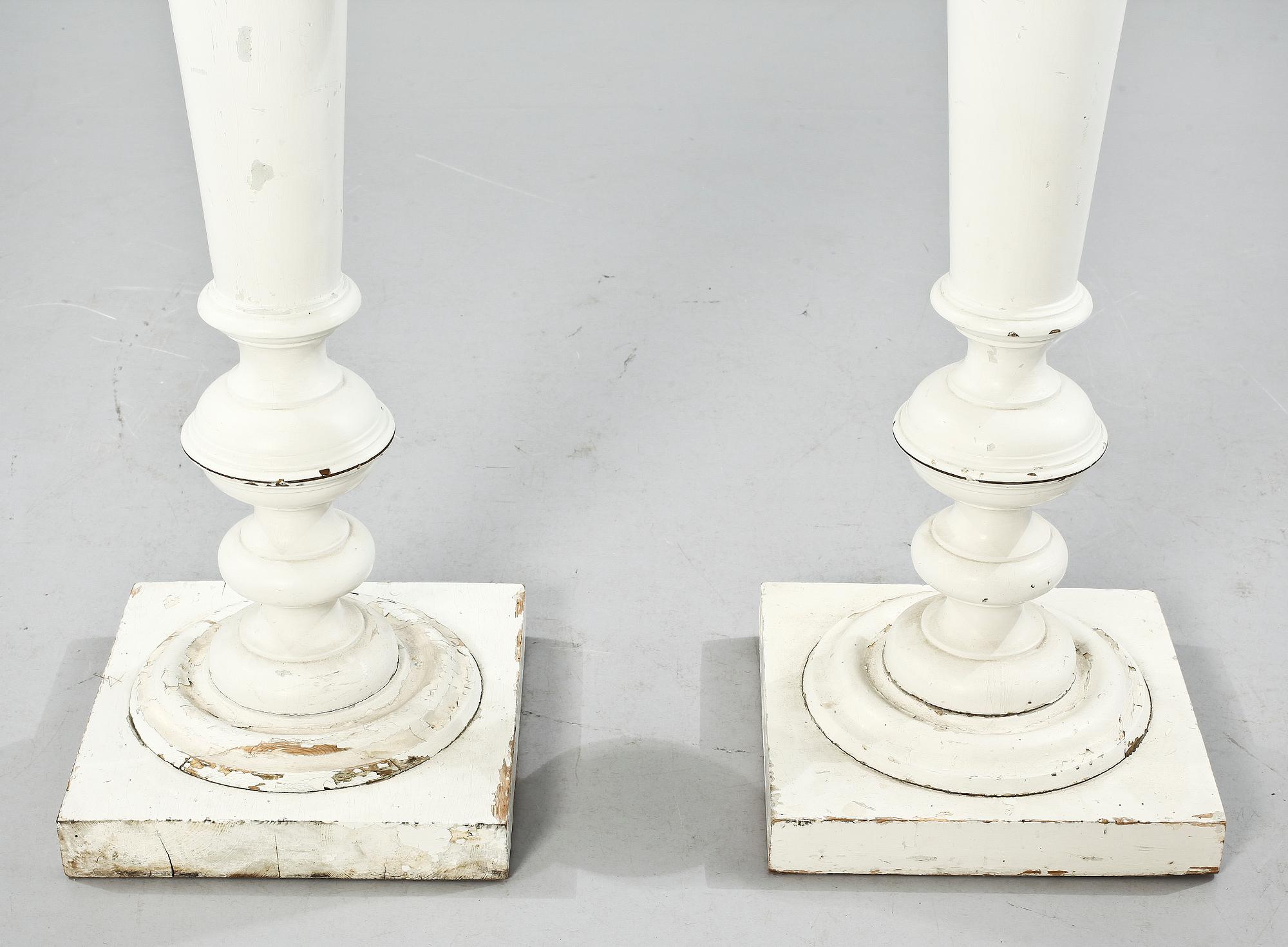 PIEDESTALER, ett par, sekelskiftet 1800/1900-tal.