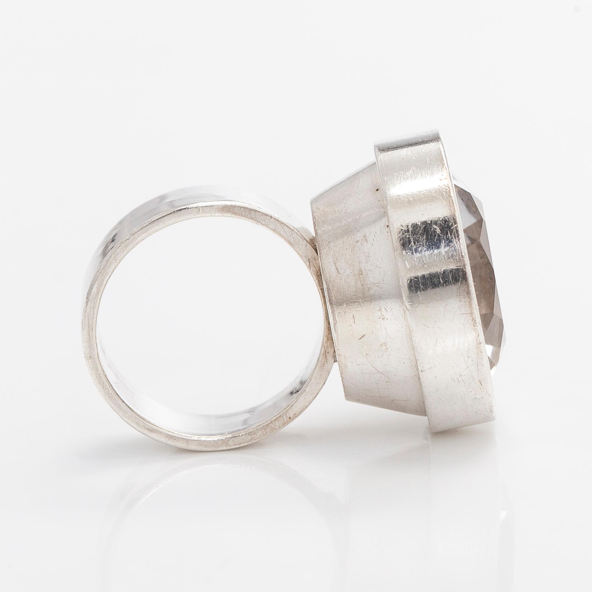 Elis Kauppi, ring, silver och bergskristall, Kupittaan Kulta, Åbo.