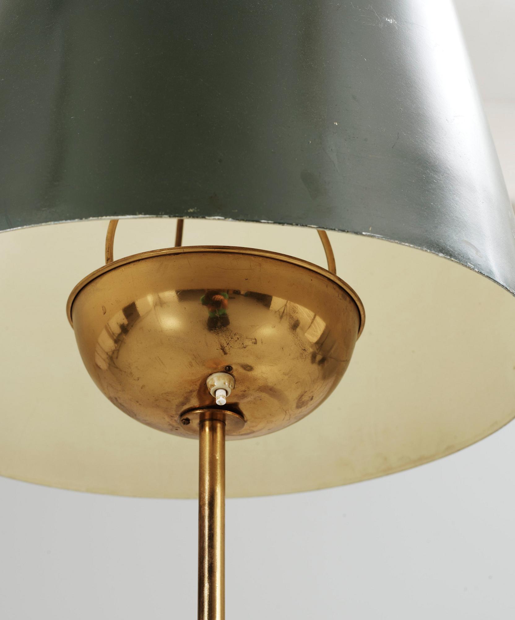 GOLVLAMPA, mässing, modell 2564, Firma Svenskt Tenn.