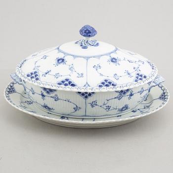 A 'Musselmalet' porcelain tureen with cover and a platter, Royal Copenhagen, Denmark 1957 and 1969-73.