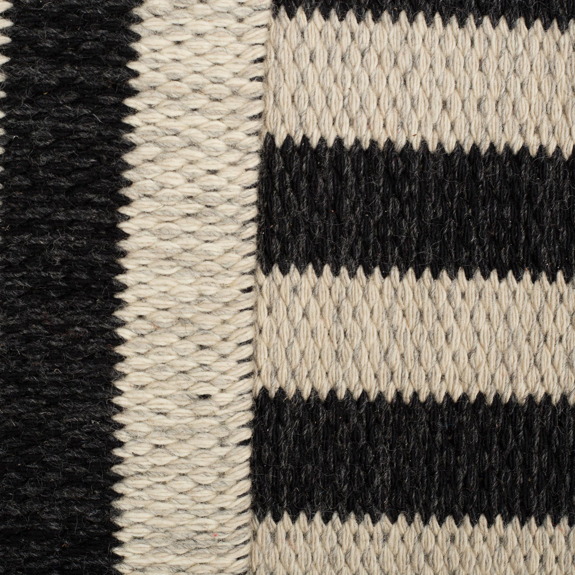 GALLERIMATTA, maskinvävd, "Arkad long stripe",  Gunilla Lagerhem-Ullberg , Kasthall, ca 424 x 80 cm.