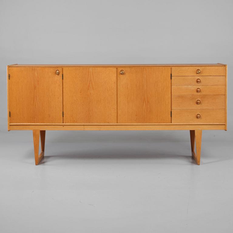 SIDEBOARD, ur "Tokyo"-serien, Yngvar Sandström, Nordiska Kompaniet, omkring 1960.