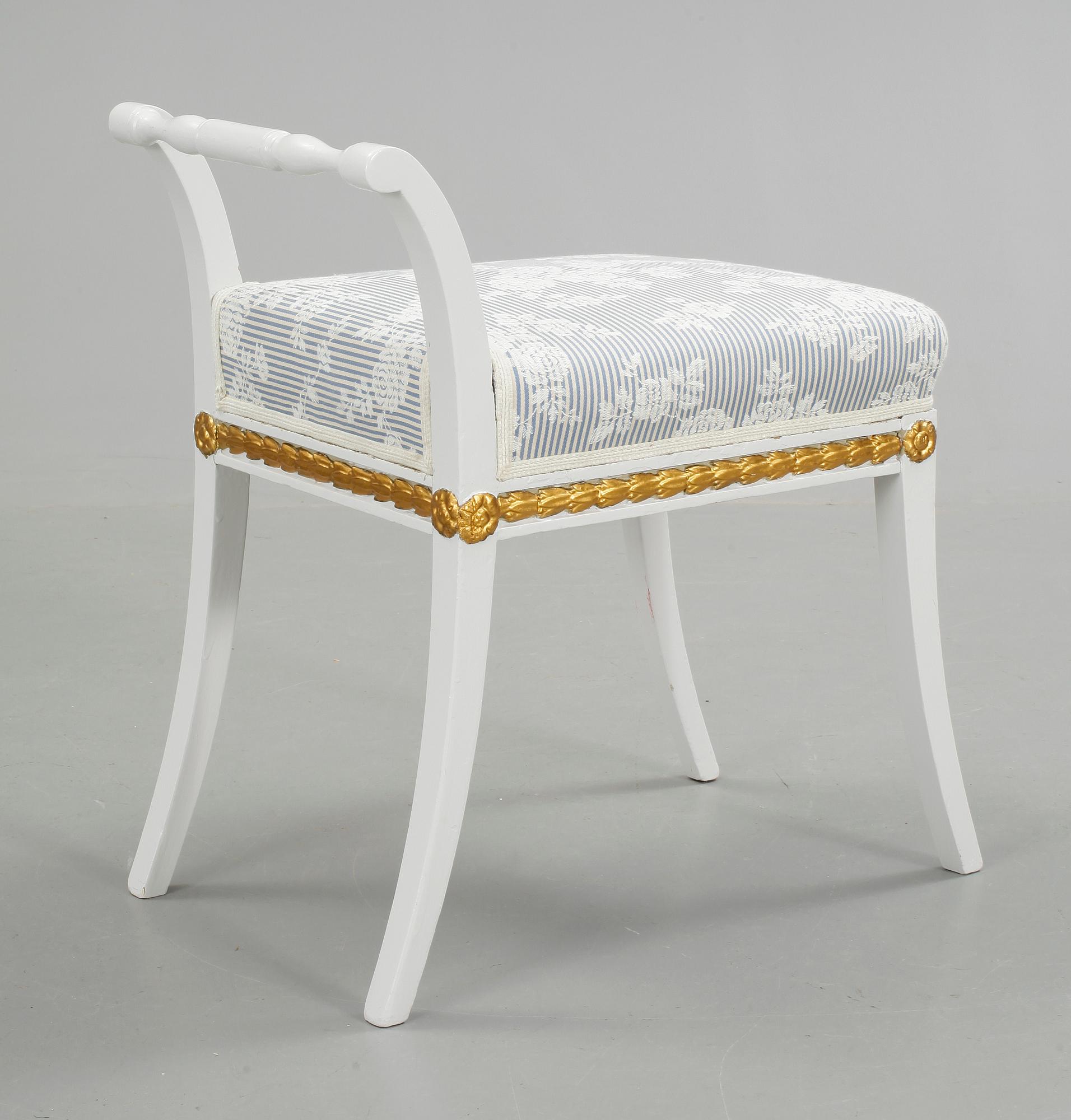 TABURETT, Karl-Johan, 1800-talets början.