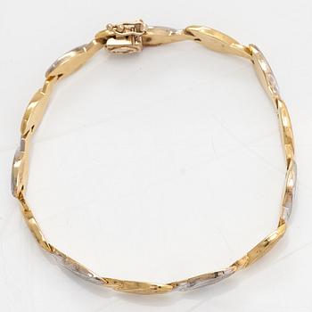 A 14K gold necklace and bracelet.