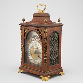 John Smith, London, 1900-tal, table clock.