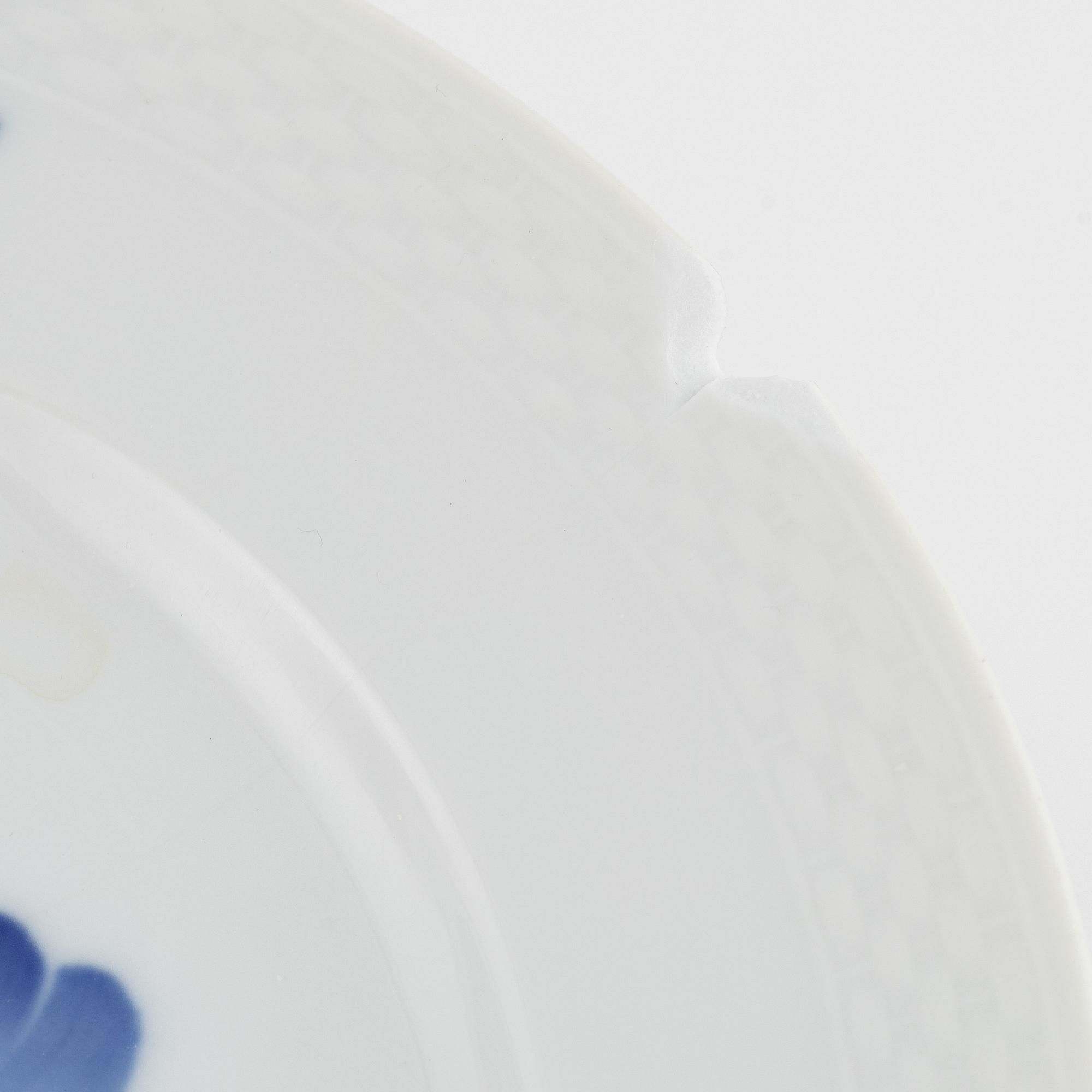 A set of 40 porcelain pieces, 'Blue flower', Royal Copenhagen, Denmark.