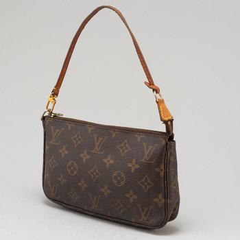 LOUIS VUITTON, pochette.