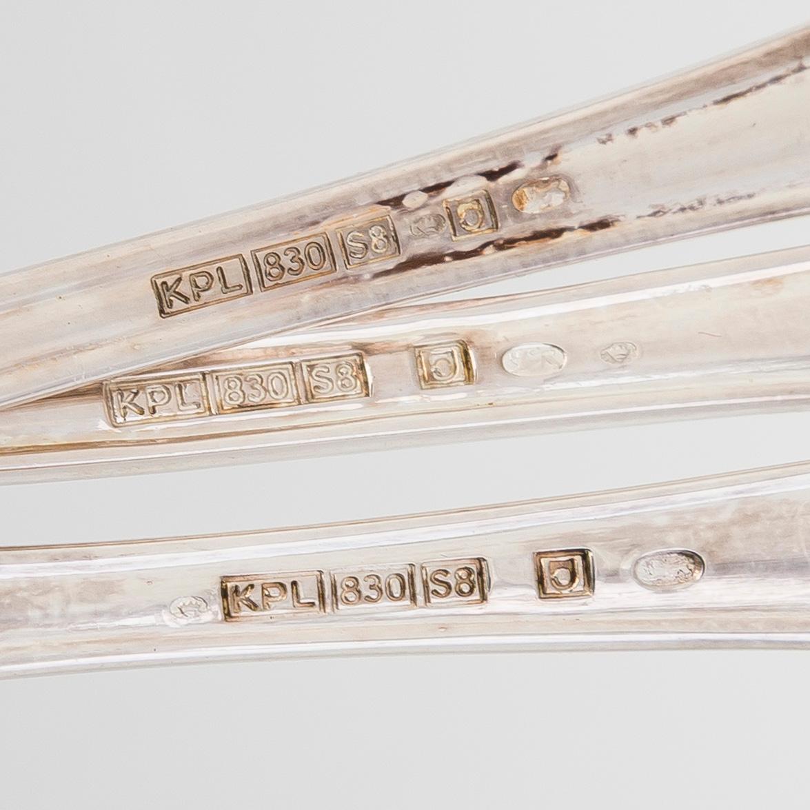 Aterinsarja, 88 osaa, hopeaa, "Chippendale", suomalaiset leimat, 1990-luku.