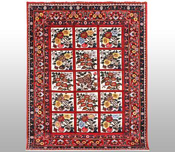 A carpet, Bakthiari, ca 190 x 140 cm.