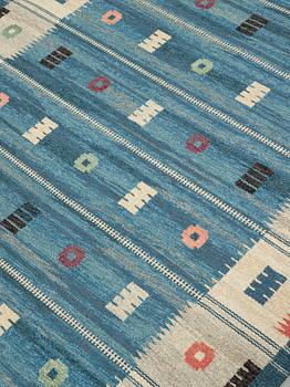 Carl Dangel, A CARPET, flat weave, ca 262 x 172,5 cm, signed CD (Carl Dangel). Sweden around the middle of the 20th century.