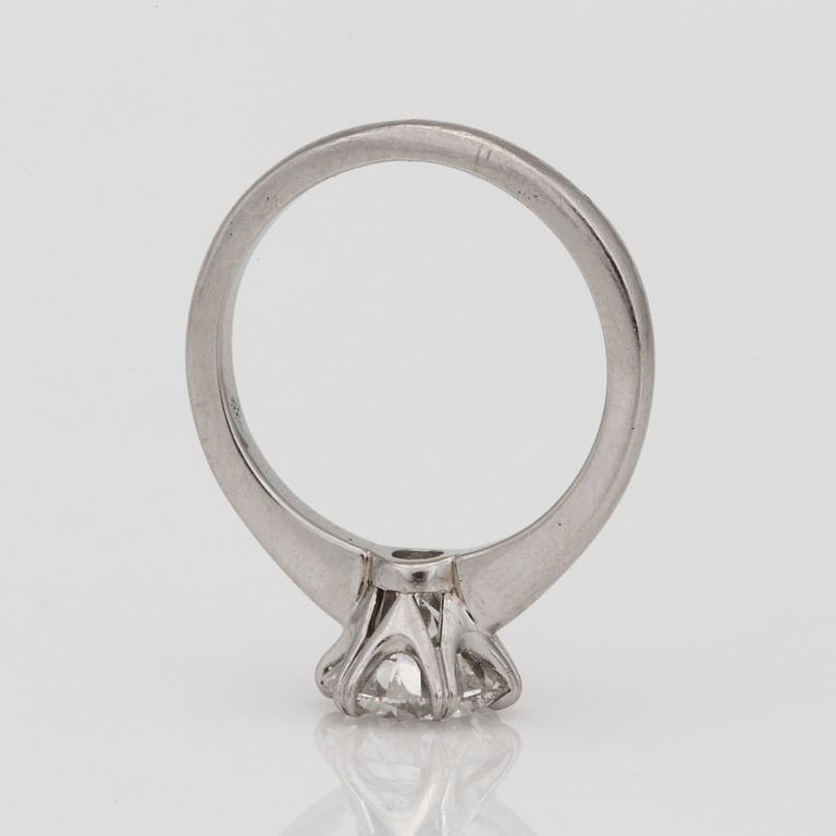 A 1.70 cts brilliant-cut diamod ring.