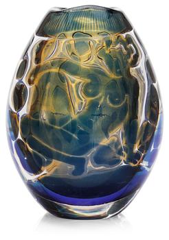 991. An Edvin Öhrström ariel glass vase, Orrefors 1963.