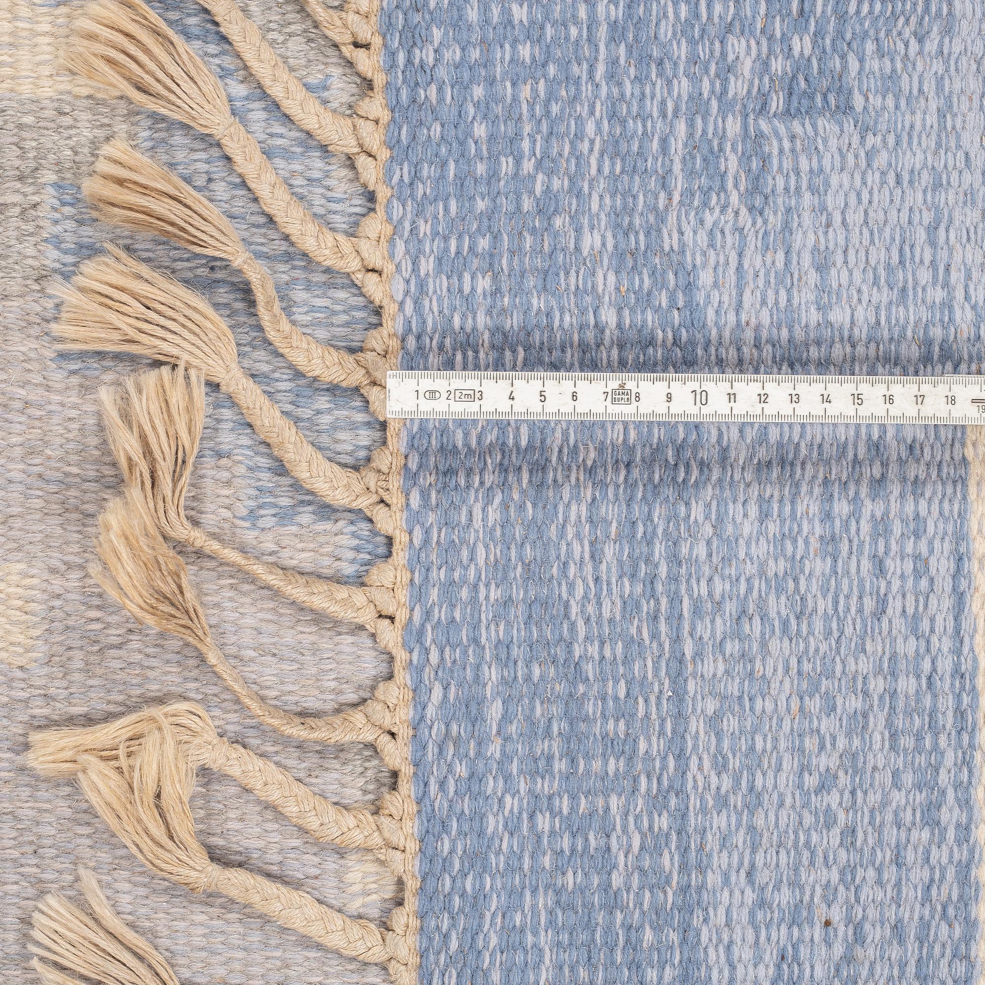 Anna-Johanna Ångström, matto, flat weave, ca 235-236,5 x 165-166 cm, signed Å.