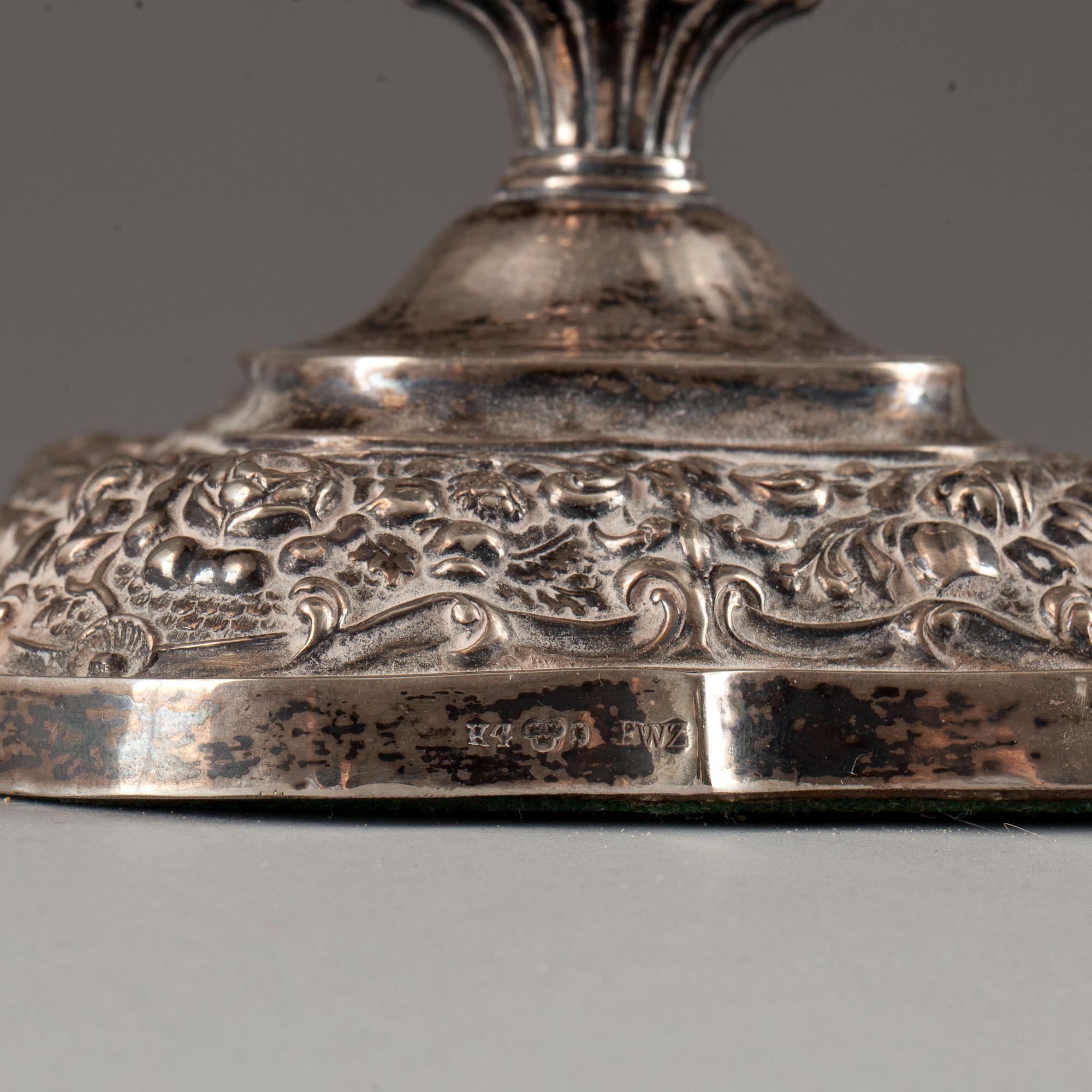LJUSSTAKAR, ett par, silver, Fredrik & Wilhelm Zethelius, Stockholm 1840. Total vikt ca 190 g.